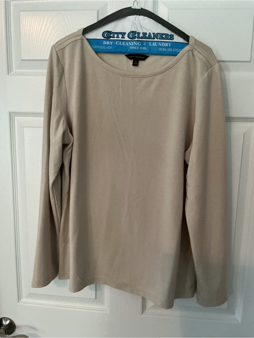 Banana Republic Beige Long-Sleeve Crewneck Top